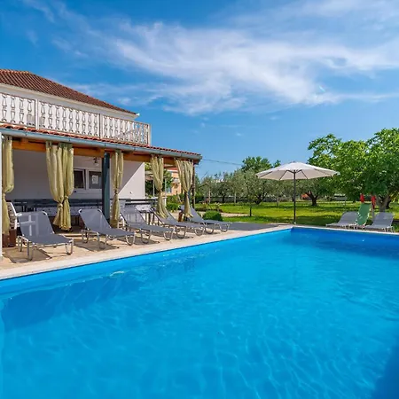 Pet Friendly In Skabrnja With Kitchen Galovac (Zadar)