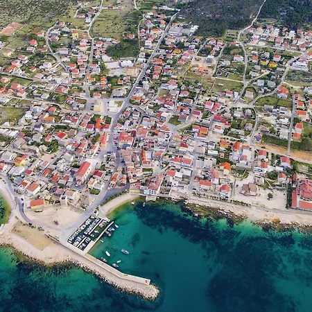 Pet Friendly In Skabrnja With Kitchen Holiday home