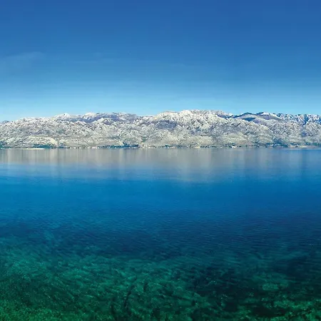 펜션 Skabrnja 79 With Outdoor Swimmingpool